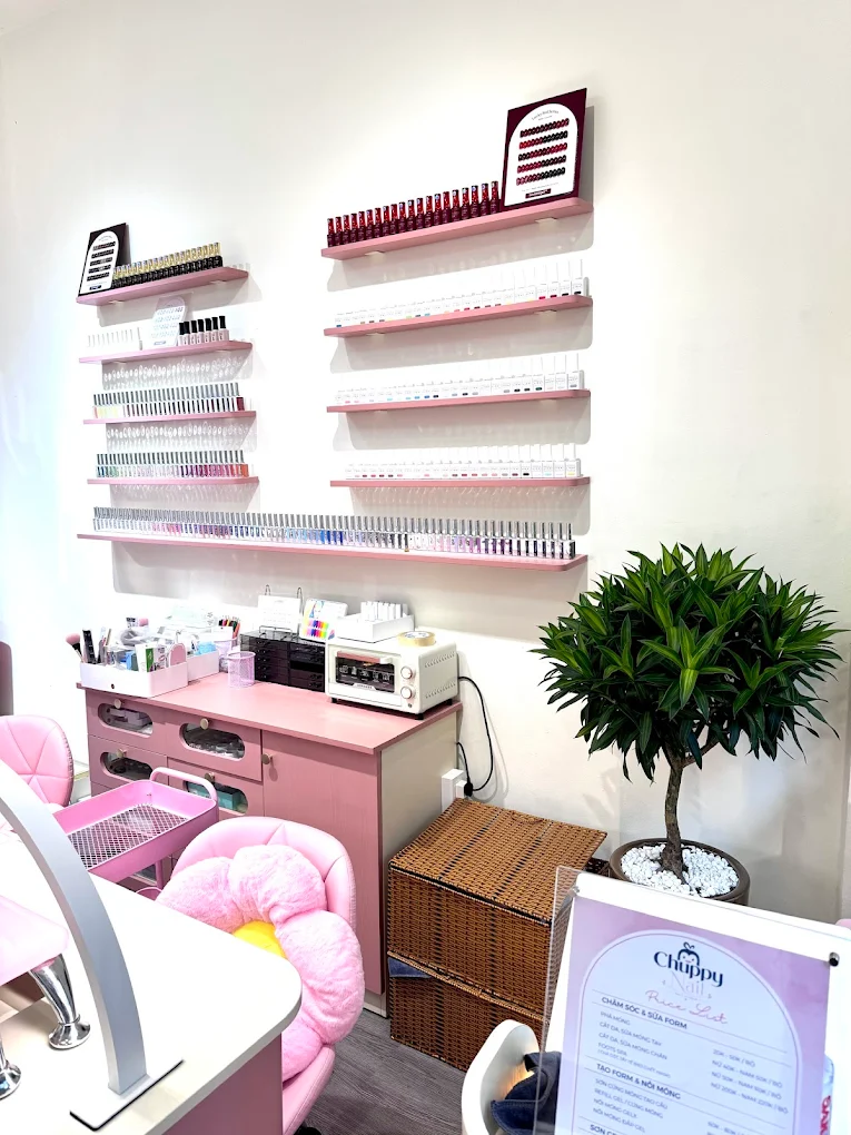 Kệ sơn gel và bàn làm nail